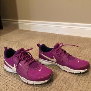 Nike Memory Foam Runners
